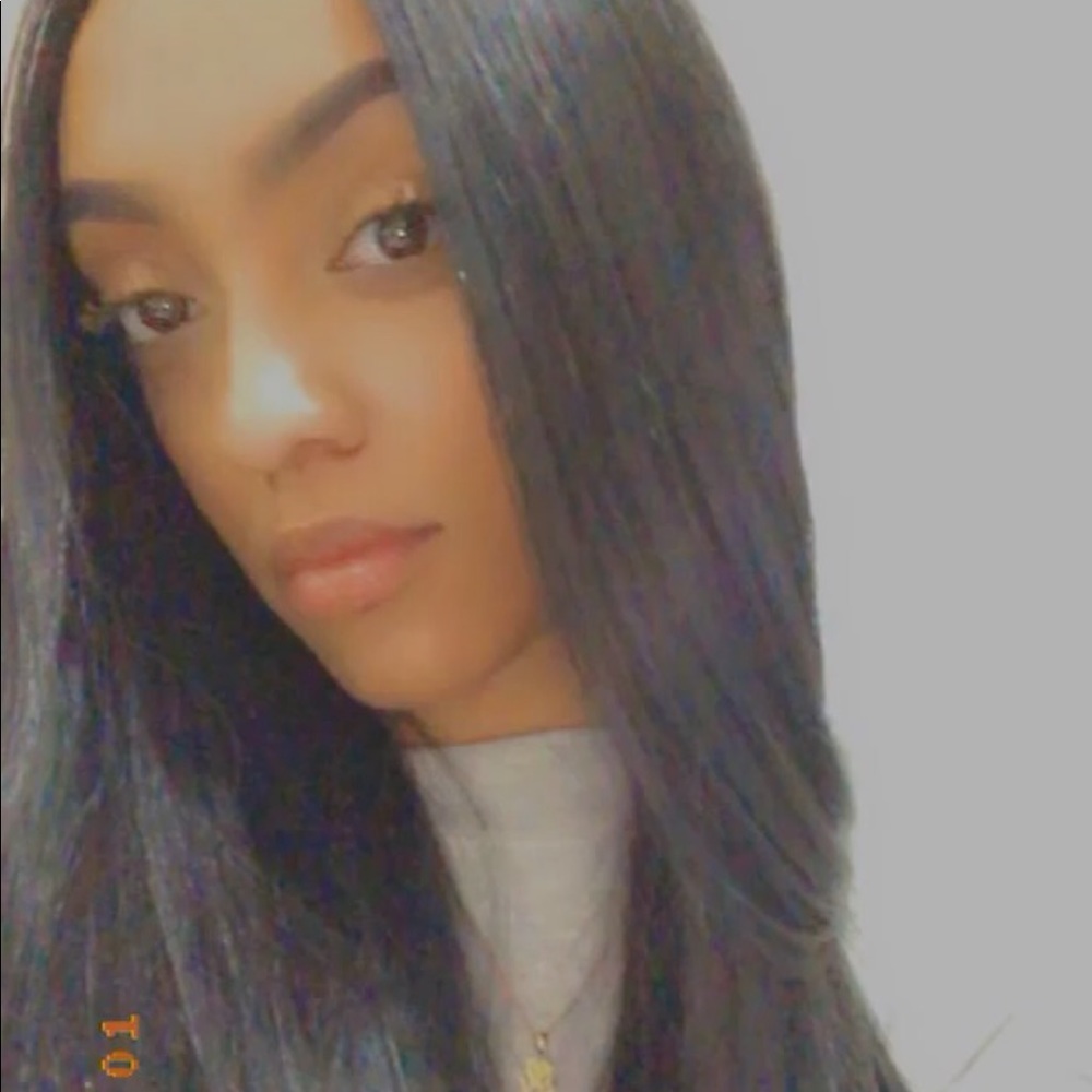 Meet your Posher, Nicole